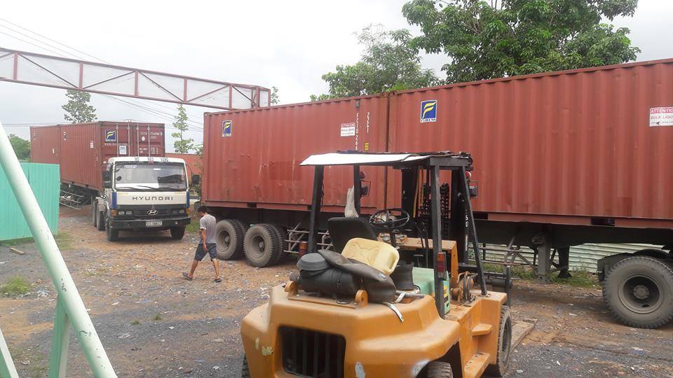 vận chuyển container kho cho khách hàng