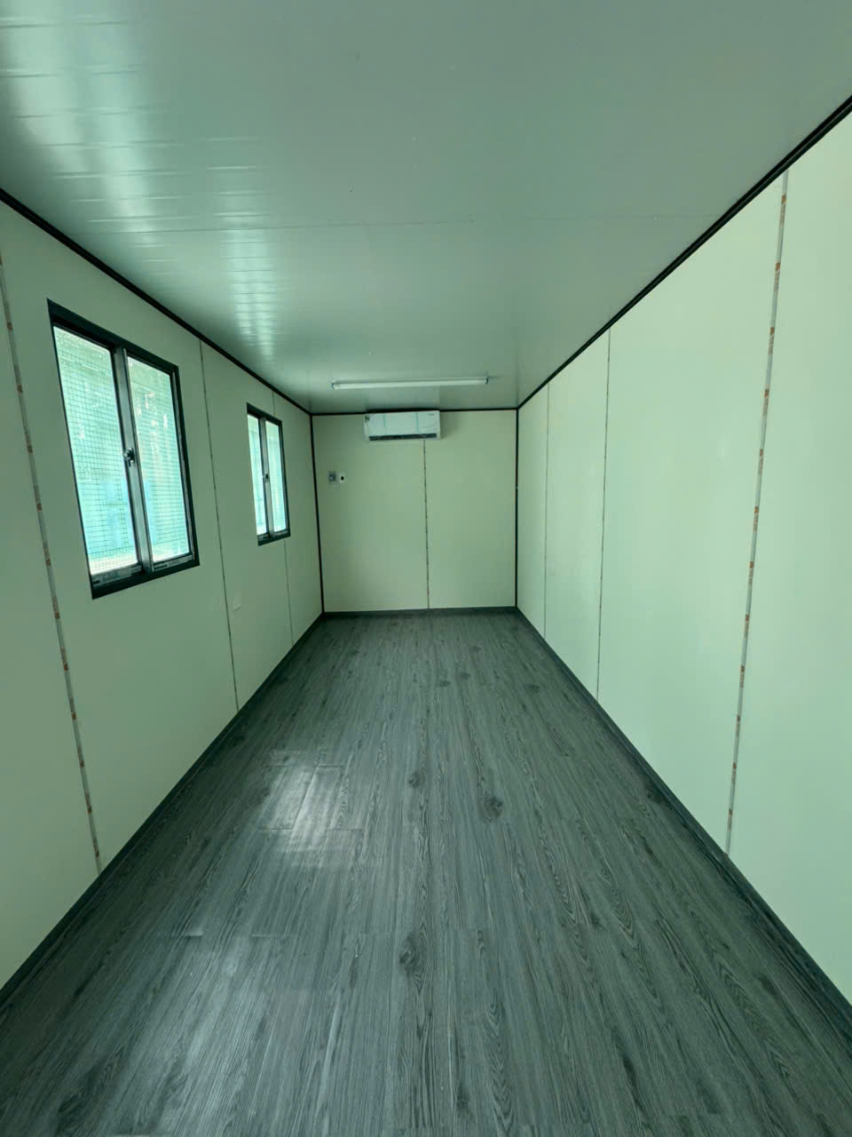 nội thất container văn phòng 20 feet