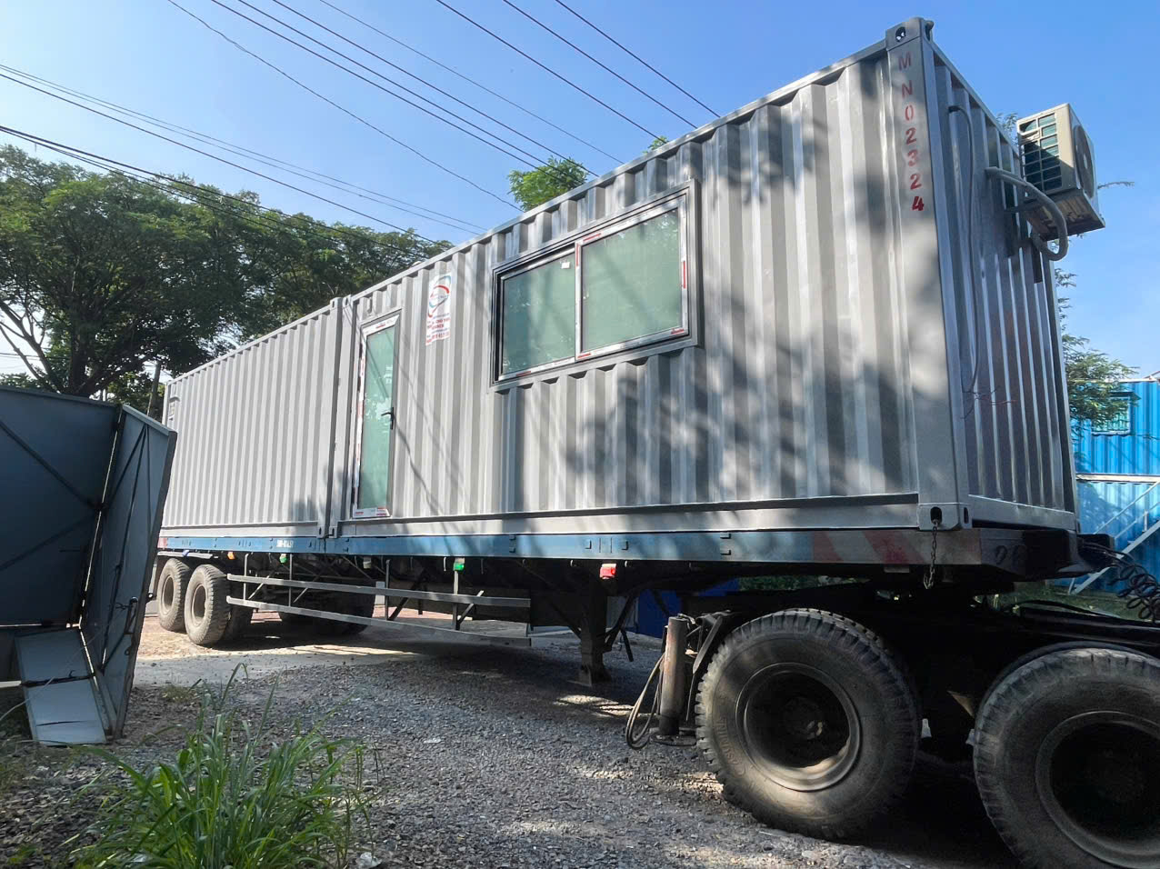 vận chuyên container văn phòng đến công trình